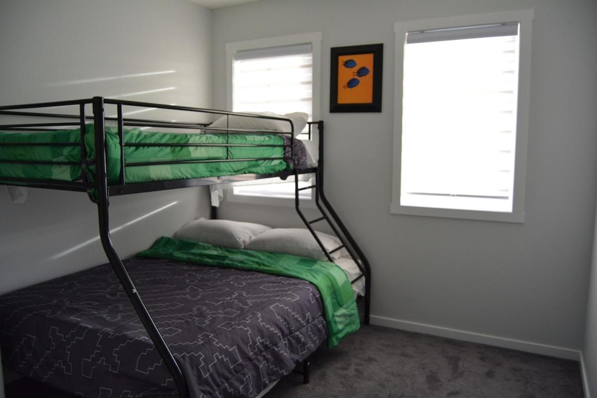 Holiday home House Near Spruce Meadows Rolling Hills View Calgary